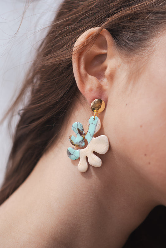 Turquoise and beige organic earrings