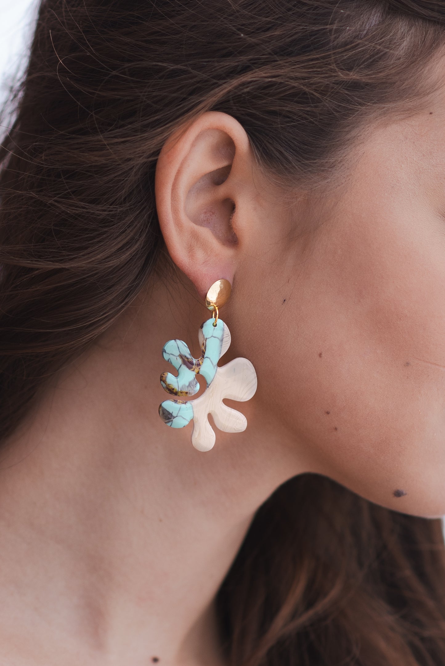 Turquoise and beige organic earrings